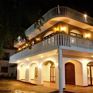 https://vincent-villa.negombohotels.net